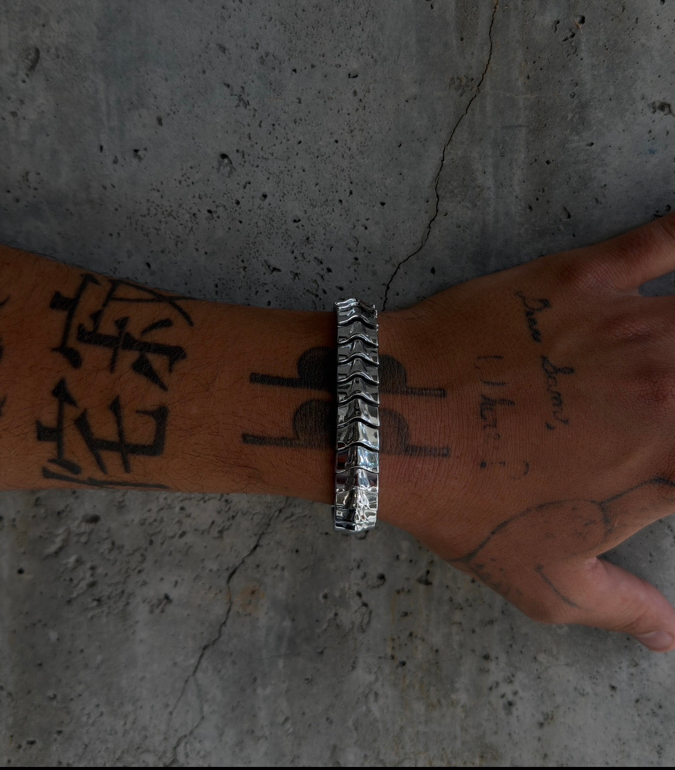 SPINE BRACELET
