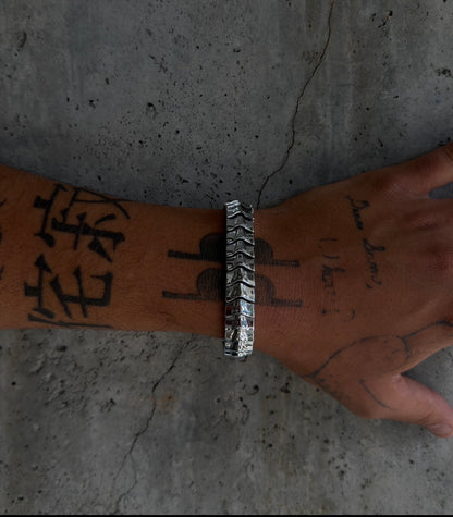SPINE BRACELET